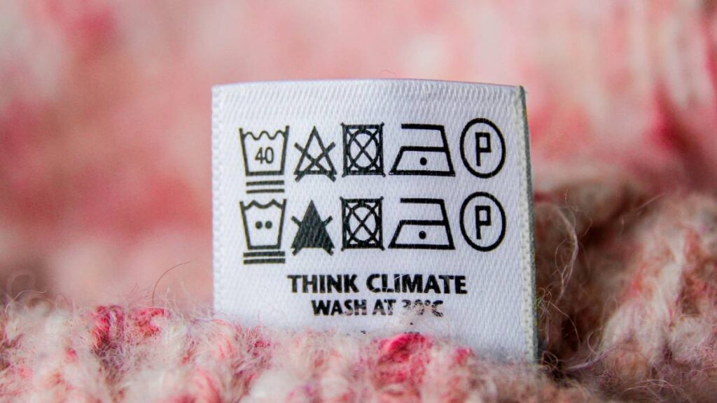 Etiquetas en la ropa contienen mucha información