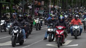 Rodada de Sandra Cuevas termina con 113 motos remitidas, un detenido y un atropellado en CDMX