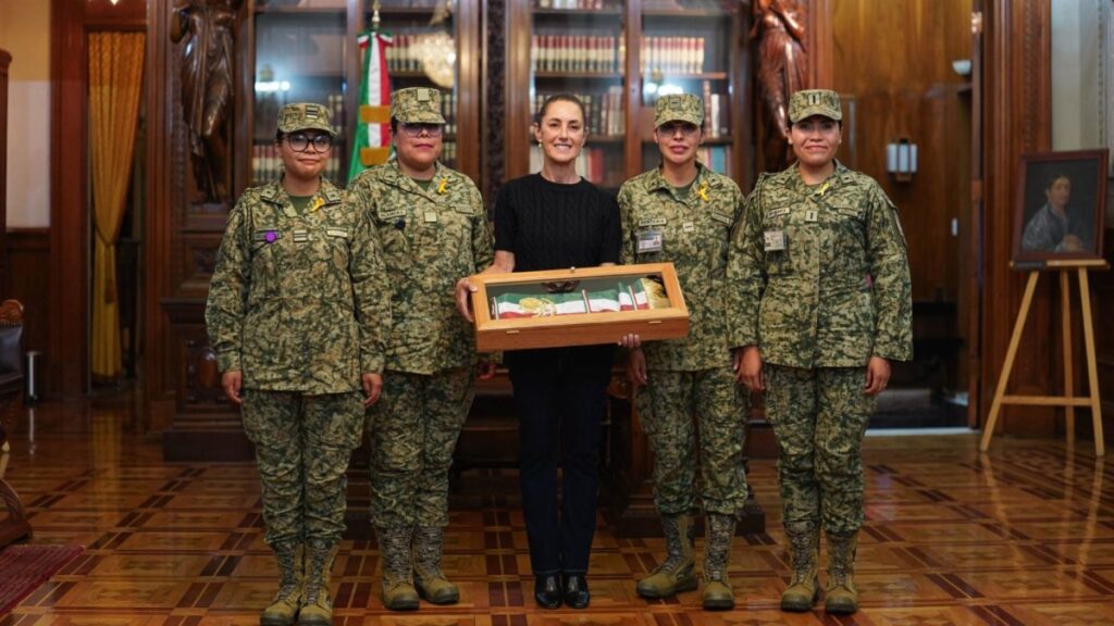 Banda presidencial que usará Sheinbaum fue elaborada por elementos de la Sedena