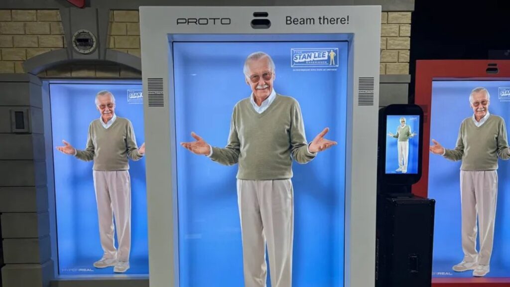 Holograma de Stan Lee. Crédito: @cosmic_marvel