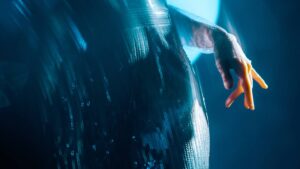 Alcalde de Suchiate, Elmer Velázquez, aparece con peluca y tacones en antro gay