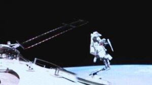 Traje espacial chino logra récord: 20 caminatas extravehiculares
