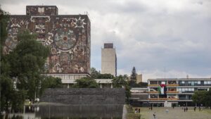 UNAM recibe pliegos petitorios del CCH Sur y acuerda mesas de diálogo