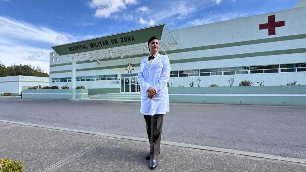 Uniforme servicios de salud Defensa