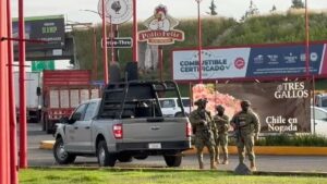 Van contra huachicol en Puebla: autoridades federales realizan operativo en gasolineras