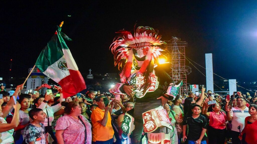 viva-jose-bautista-comisario-yucateco-se-equivoca-durante-el-grito-de-independencia