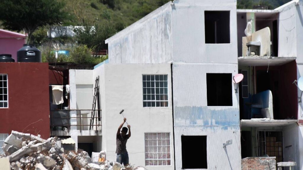 Conavi construye 86 mil Viviendas del Bienestar en zonas marginadas; serán asignadas por sorteo a personas sin casa ni apoyos previos.