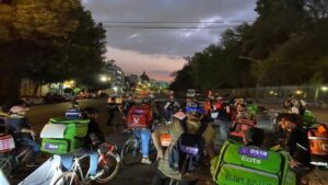 Repartidores se unen en colecta para víctimas de explosión en Iztapalapa