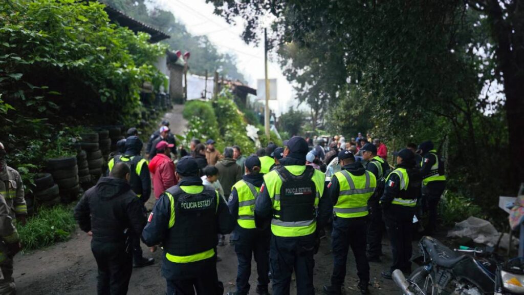 Deslizamiento de tierra en Estado de México.