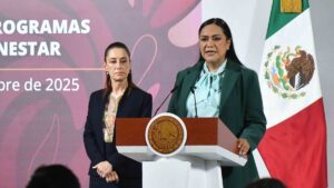 Inicia entrega de 8 mil pesos a familias afectadas por lluvias en Nezahualcóyotl