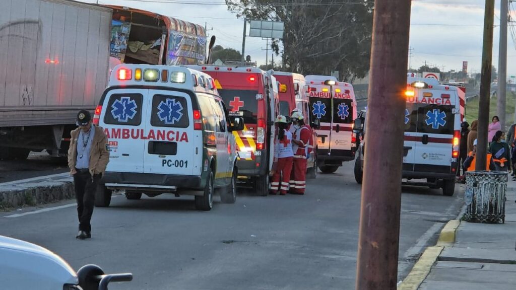 Accidente en Huamantla, Tlaxcala: tráiler arrolla a peregrinos y deja un muerto