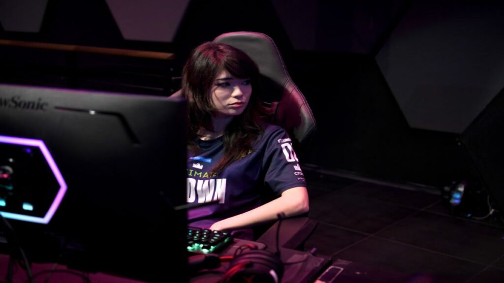 Agreden A Emiru En Twitchcon