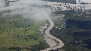Alertan a embarcaciones en Tampico por crecida del río Pánuco