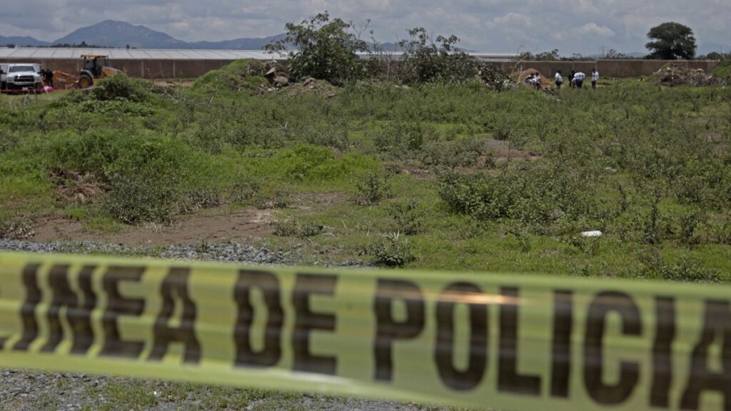 alertan-por-restos-humanos-en-tepito-pero-era-un-mascara-de-plastico