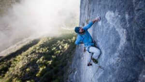 Balin Miller muere en transmisión en vivo, el alpinista de 28 años cayó de un acantilado