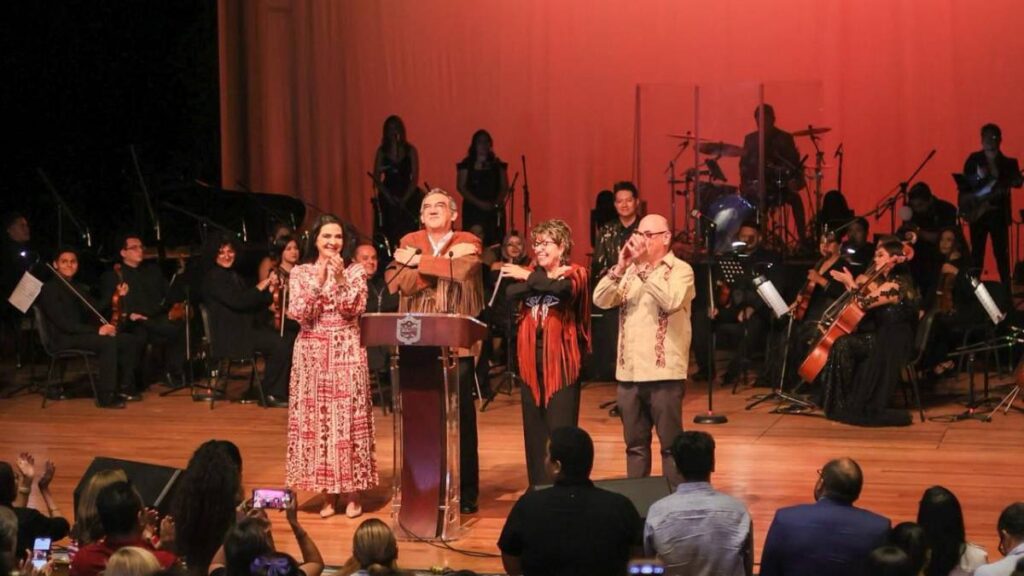 Américo Villarreal FICSM