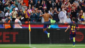 Barcelona derrota al Girona con un gol de Ronald Araújo en el último minuto