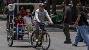 Bicitaxis y mototaxis en Edomex estrenarán nueva imagen morada
