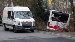 Al menos 15 muertos tras accidente de ómnibus en Brasil