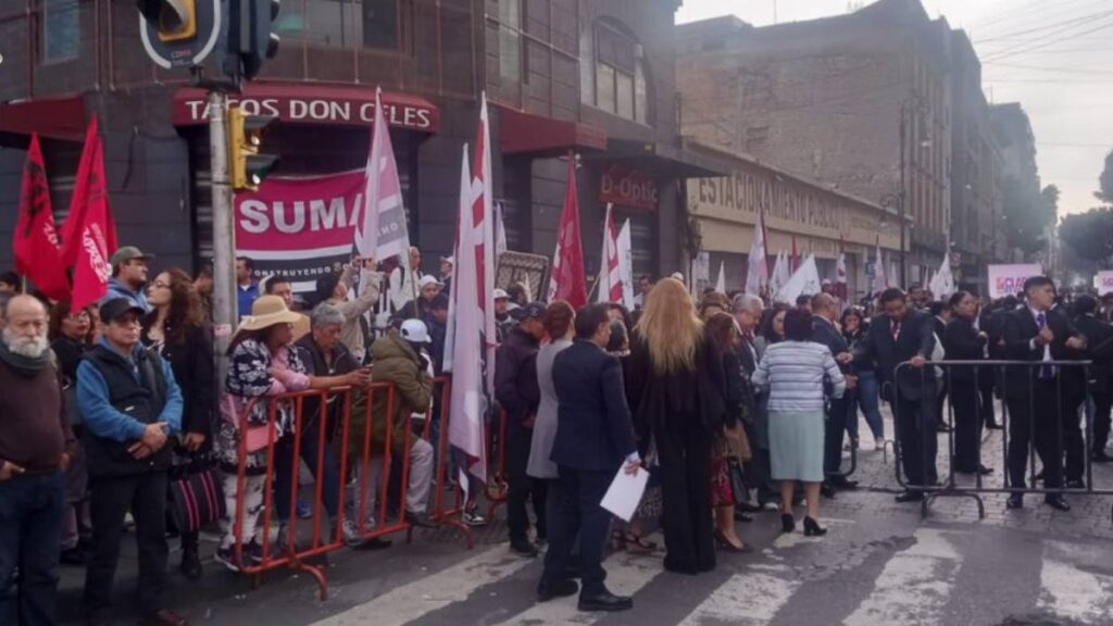 Inmediaciones al Congreso tienen cierres viales.