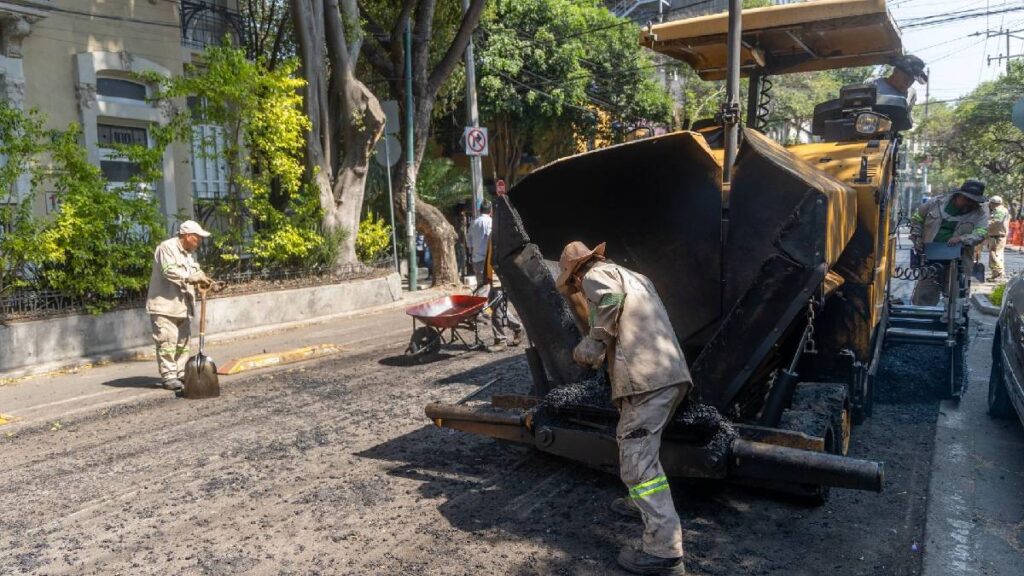 de-constituyentes-a-anillo-periferico-esta-noche-inicia-programa-de-pavimentacion-en-cdmx