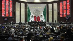 Entre gritos por huachicol fiscal, diputados aprueban reforma aduanera
