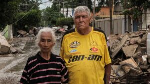Muere Elodia Reyes, abuelita que sobrevivió abrazada a su esposo en inundación en Poza Rica