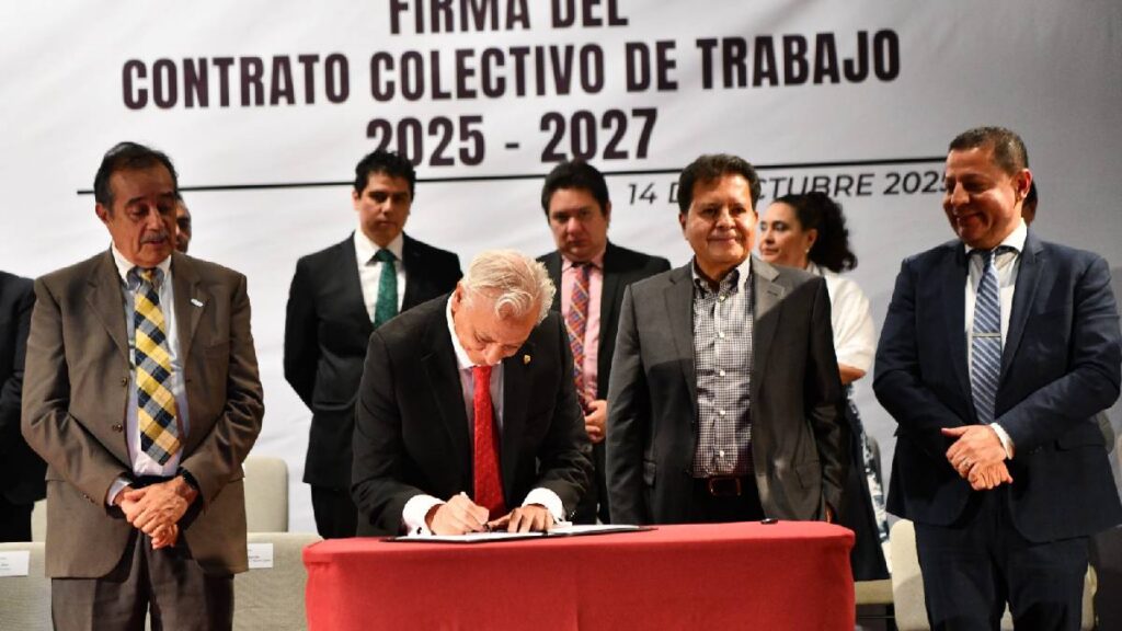 Pemex y el STPRM firman el Contrato Colectivo de Trabajo 2025–2027 con aumento salarial de 4.5%, fortaleciendo condiciones laborales y sostenibilidad financiera.