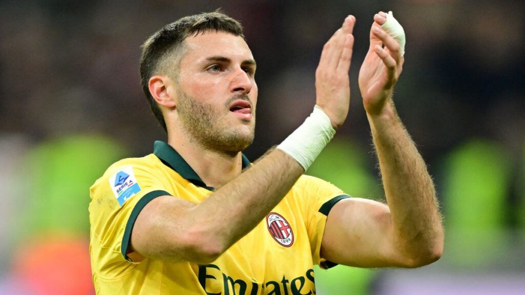 Santi Gimenez y el Milan derrotan a la Fiorentina