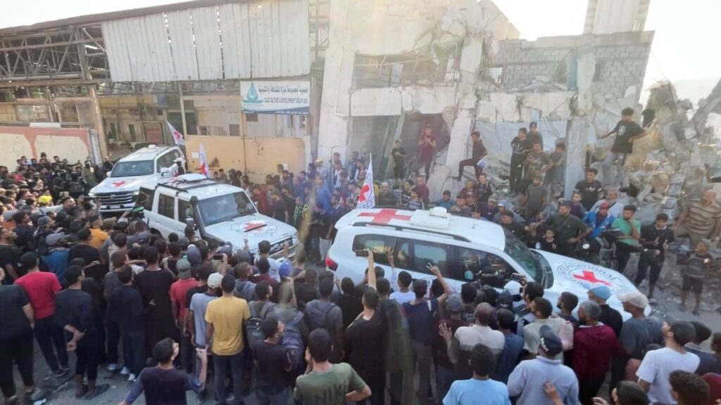 Hamás inicia liberación de rehenes, con grupo de 7