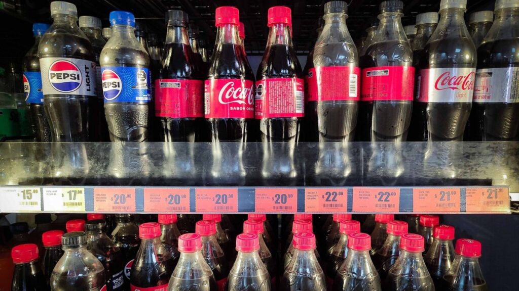 Acuerdan aumento a bebidas azucaradas de 3.08 pesos y no calóricas en 1.5