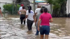 Fuertes lluvias dejan, al menos, 21 muertos y daños en 8 estados del país