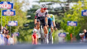 Isaac del Toro en la Coppa Agostini 2025; queda en el sitio 36