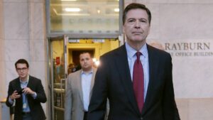 Exjefe del FBI James Comey se declara no culpable de obstrucción y falso testimonio ante el Congreso