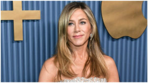 Ni en sus 30: Jennifer Aniston presume cuerpazo a los 56 años