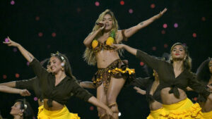 Karol G encabezará el Victoria’s Secret Fashion Show 2025 junto a un cartel femenino de lujo