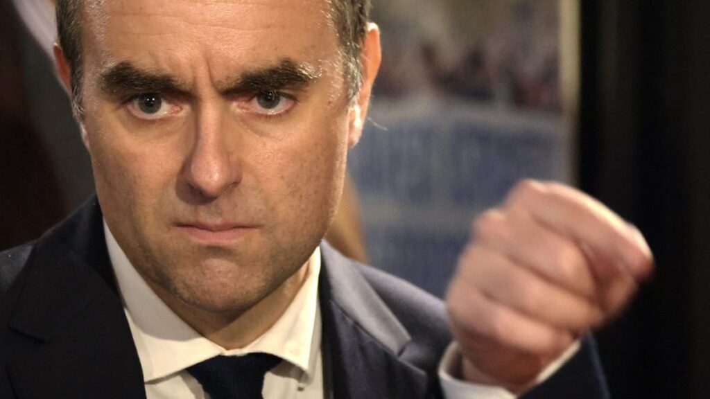 ¿Qué pasa en Francia? Lecornu intenta frenar la crisis política que complica a Macron
