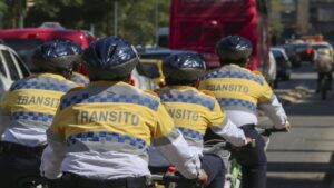 Aclara SSC: video de policía que detiene auto con placas de Querétaro es de 2023