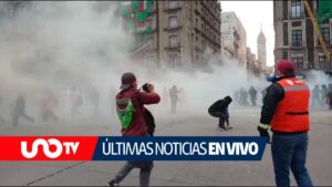 Marcha del 2 de octubre en CDMX: lanzan bombas caseras contra policías