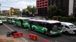 Transportistas de CDMX suspenden bloqueos