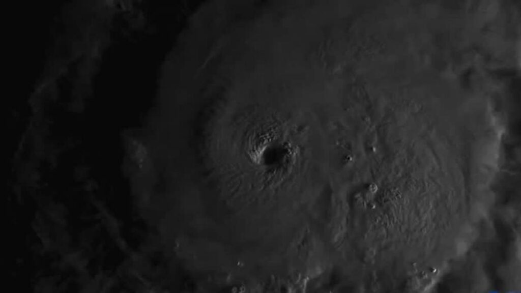 Huracán Melissa visto desde el espacio: imágenes satelitales muestran su fuerza sobre el Caribe