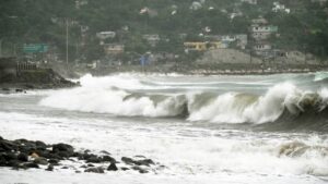 Huracán Melissa alcanza categoría 4 sin peligro para México