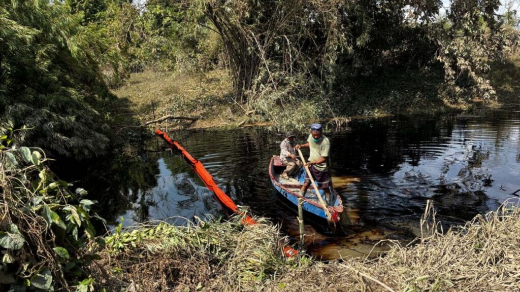 Pemex indemnizará a afectados por derrame de petróleo en Veracruz