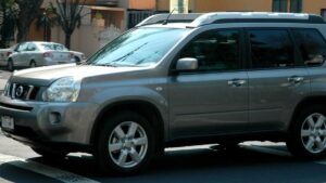 ¿Puedes circular con vidrios polarizados en CDMX? Así se tramita el permiso legal