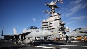 EE. UU. despliega portaaviones para combatir el narcotráfico en América Latina