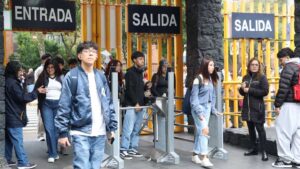 Desalojan Prepa 3 de la UNAM tras hallar objeto sospechoso