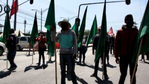 CNTE y trabajadores del campo y la ciudad encabezan las movilizaciones en la capital este 16 de octubre