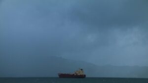 Raymond toca tierra en Los Cabos y se debilita a ciclón post-tropical