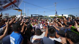 Reclaman a Sheinbaum por ayuda durante visita a Veracruz