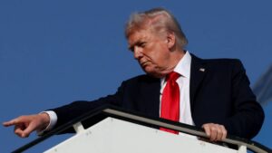 Trump advierte que Hamás debe entregar las armas o será obligado, “quizás, violentamente”